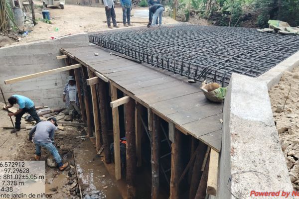 CONSTRUCCIÓN DE PUENTE VEHICULAR JARDÍN DE NIÑOS GABRIELA MISTRAL, EN LA LOCALIDAD DE LAS HUERTAS MUNICIPIO DE SANTO DOMINGO TEOJOMULCO