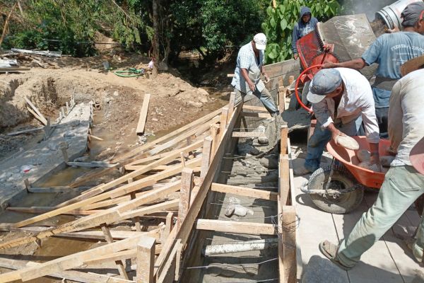 CONSTRUCCIÓN DE PUENTE VEHICULAR JARDÍN DE NIÑOS GABRIELA MISTRAL, EN LA LOCALIDAD DE LAS HUERTAS MUNICIPIO DE SANTO DOMINGO TEOJOMULCO — foto 9