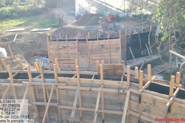 CONSTRUCCIÓN DE PUENTE VEHICULAR CALLE EL CENTRO EN LA LOCALIDAD DE LAS HUERTAS, MUNICIPIO DE SANTO DOMINGO TEOJOMULCO — foto 5