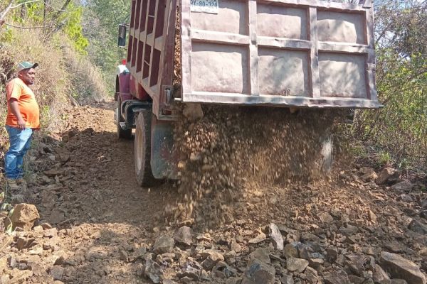 REHABILITACION DE CAMINOS RURALES EN SANTO DOMINGO TEOJOMULCO — foto 7